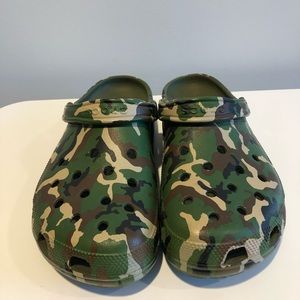 Camo Crocs size 13